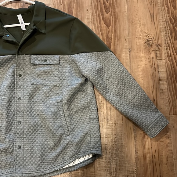 active snap down shirt XL - Picture 1 of 4